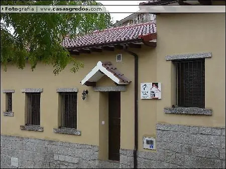 Escuelas I Country house